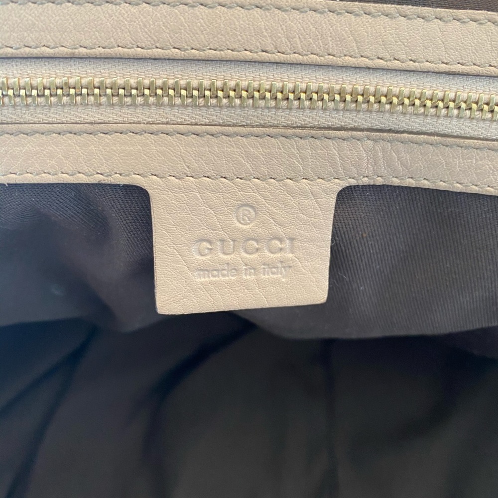 Gucci Ruffle Handbag - Picture 5 of 8